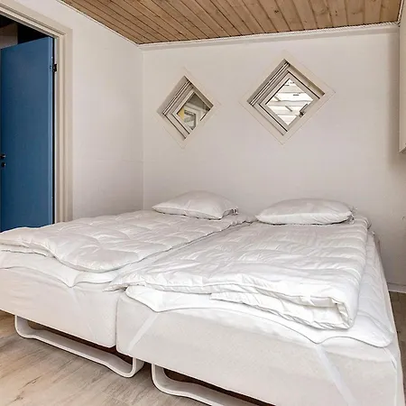 6 Person In Albaek-by Traum * Ålbæk